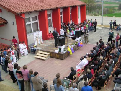 Svecano_otvorenje_nove_zgrade_skole.JPG
