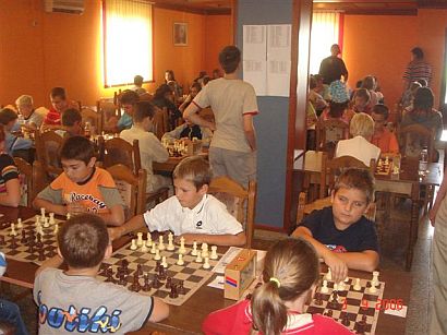 Mladi_sahisti.jpg Mladi_sahisti.jpg