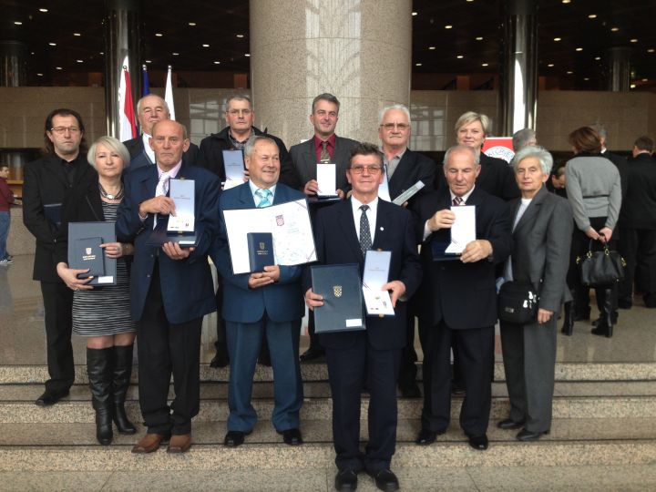 Dobrovoljni_darivatelji_krvi_priznanja_Predsjednik_RH