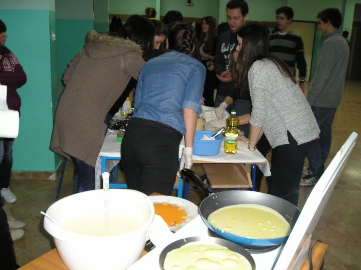 Gimnazija_palacinke_humanitarna_akcija_PC200774
