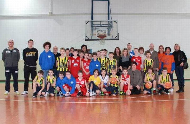 KK_Krizevci_punoglavci_Italija_Sa_domacinima