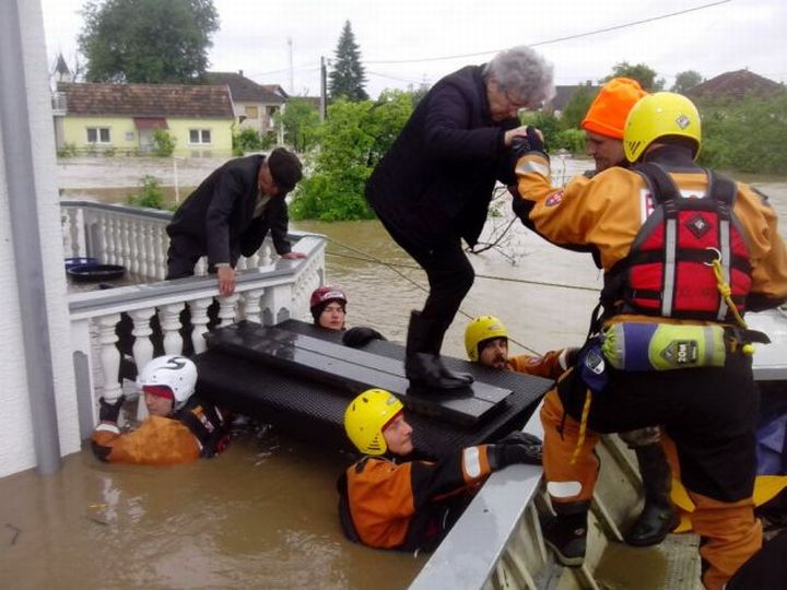 Spasavanje-poplave-HGSS625