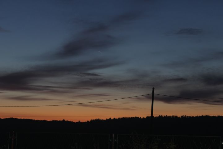 03) Jupiter i Venera iznad Ratarske šume (foto Martin Vujić)
