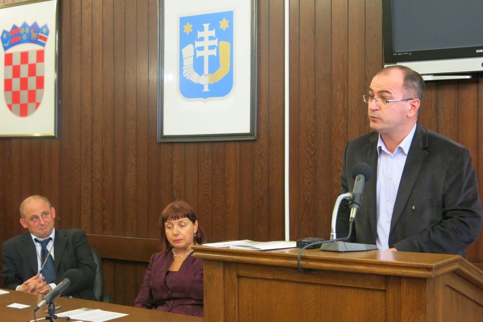 HKKN_2014_Anto_Gavric_znanstveni_skup_Hrvatska_knjizevnost_krscansko_nadahnuce