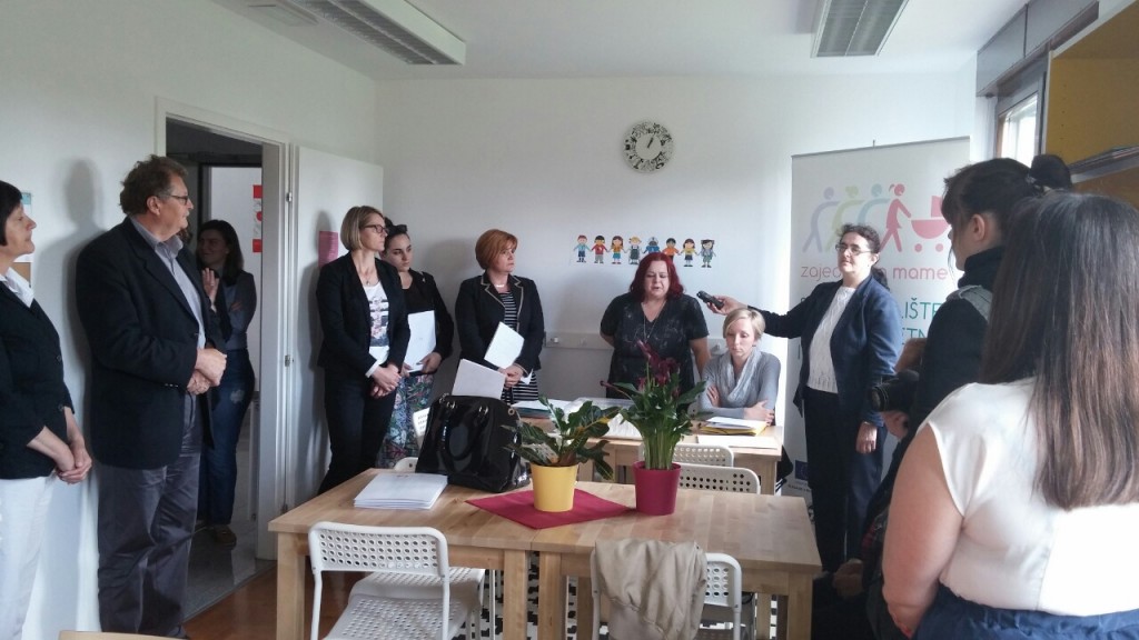 image-c80c0fcce837e4549bc47c920423fa5e9bde62e0284b134ca765d18dae55abf3-V_zajedno_za_mame