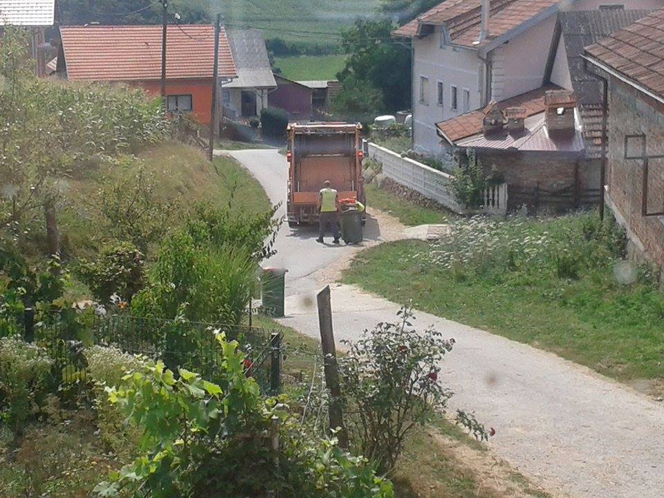 Odvoznja_otpada_Apatovec_2015-07-24_b