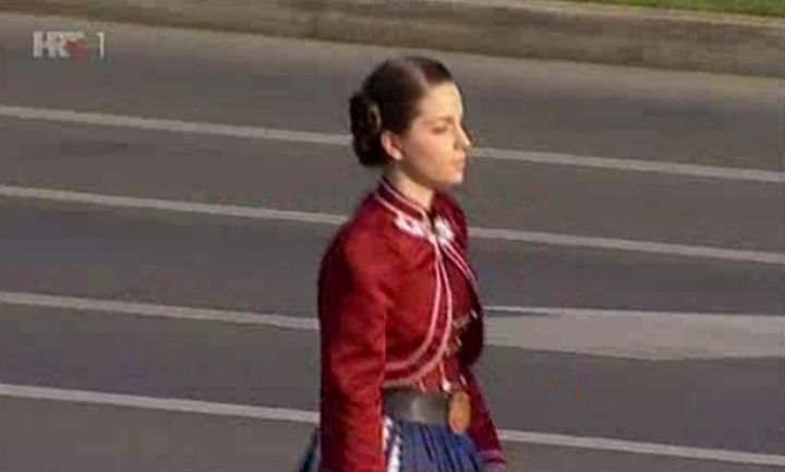 krizevacka_povijesna_zenska_straza_Oluja_20_godina_mimohod_Index.hr