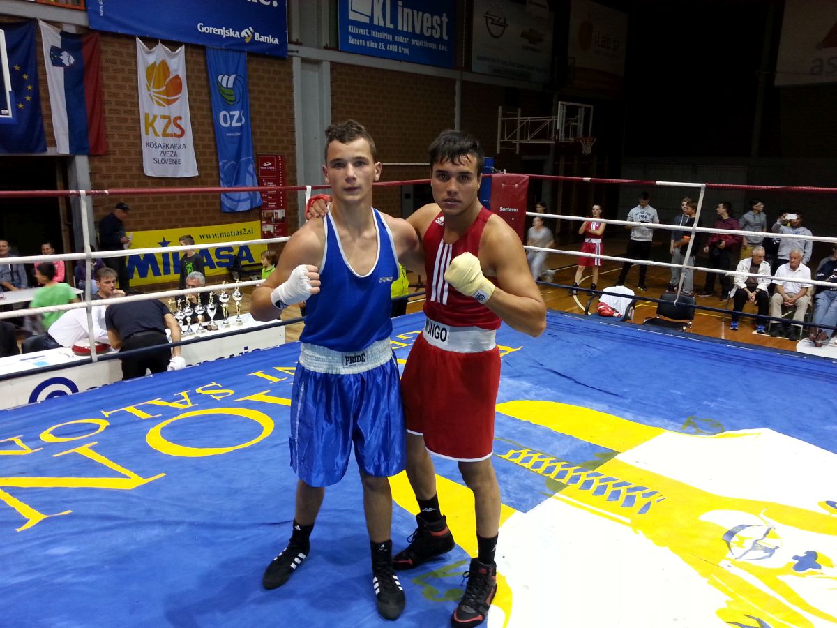 20150926_200134_boks_BK_David_Adrian_Topic