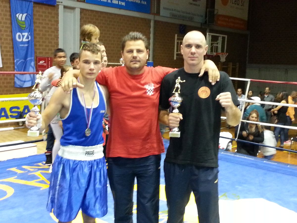 20150926_200909_boks_BK_David_Adrian_Topic