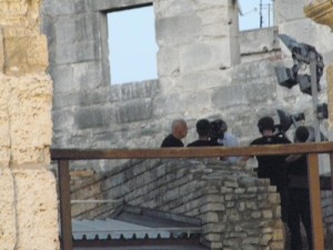 Iz velike daljine, "teleskopom": David Gilmour opsjednut novinarima prije koncerta u Areni u Puli 12. rujna 2015. (foto: R.Matić)