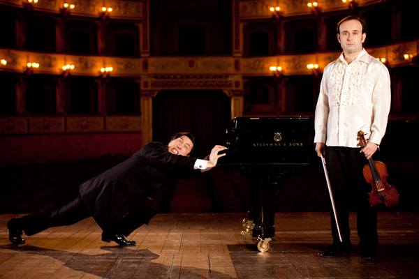 12342300_978148792230968_2685713141038492564_n_Igudesman_Joo_Lisinski_2015