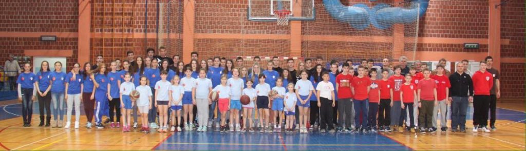 12398824_10153723900951590_1654245363_o_humanitarna_kosarka_Radnik_Cedevita_2015