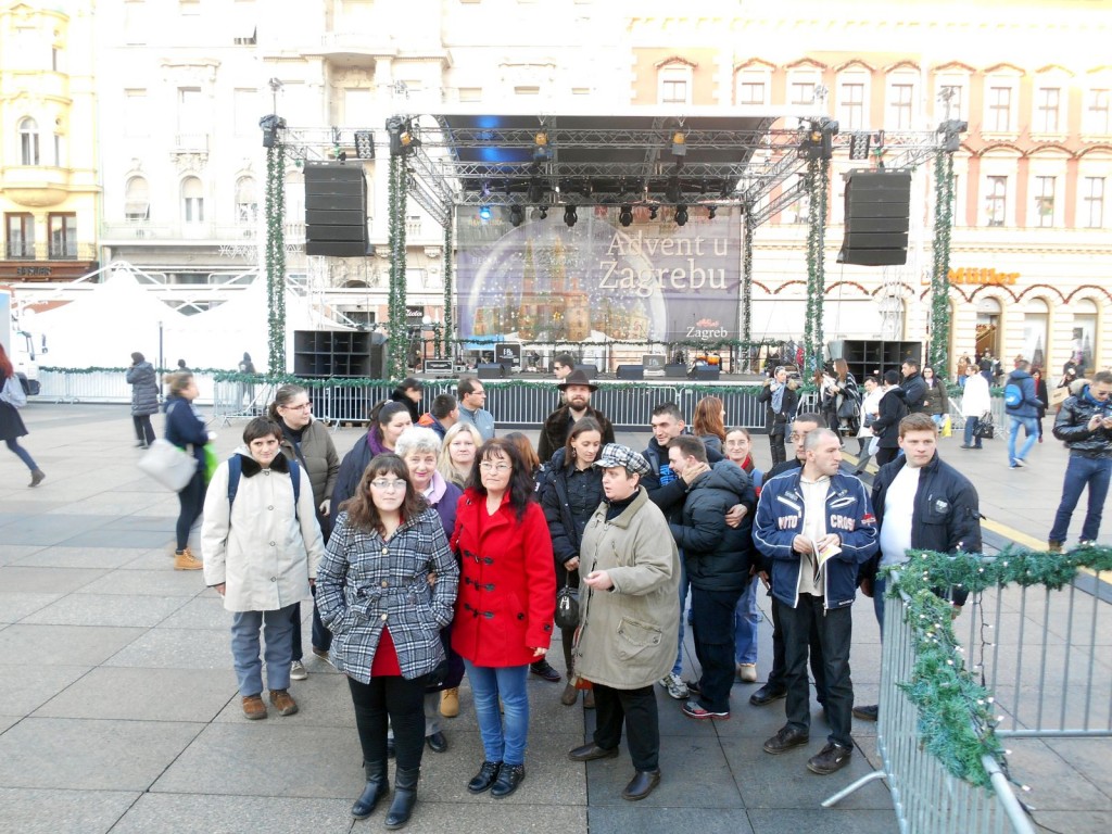DSCN4219c_udruga_Maslacak_Advent_Zagreb
