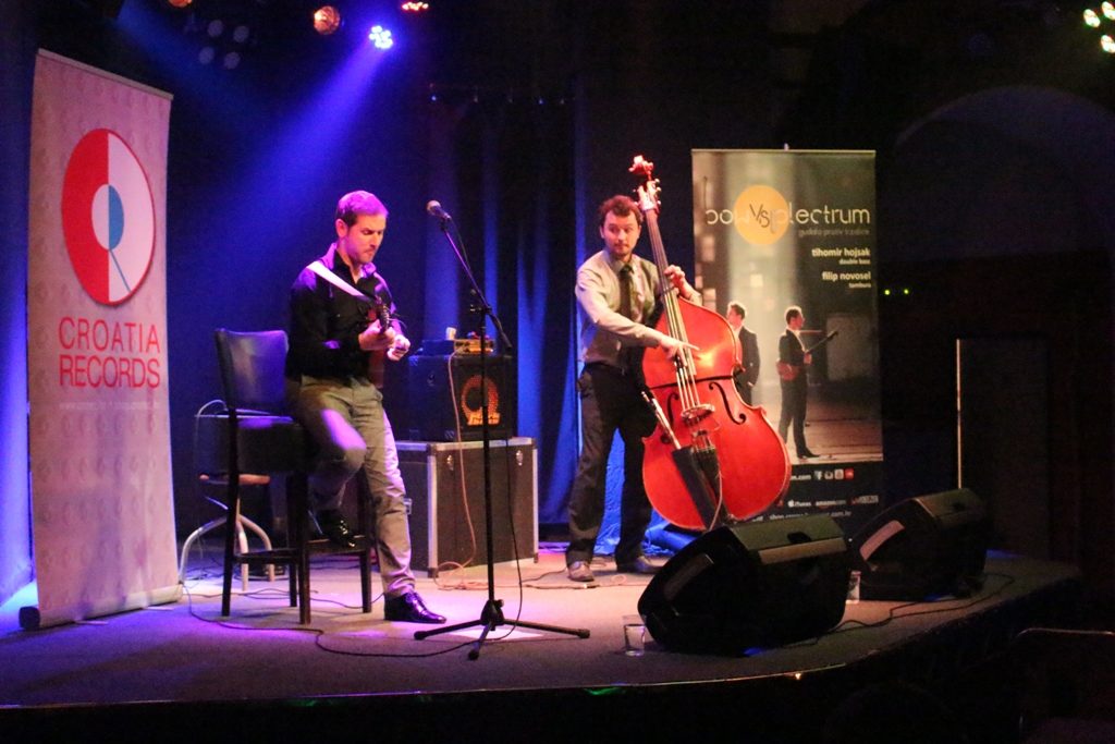 IMG_1169_Gudalo_Trzalica_Bow_Plectrum_Filip_Novosel_Tihomir_Hojsak