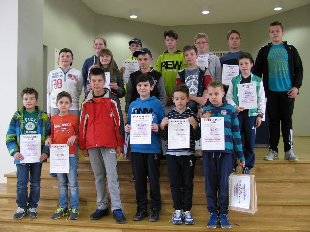 05_3-ModelarskaLigaKKZ-30042016-nagradeni_DJ