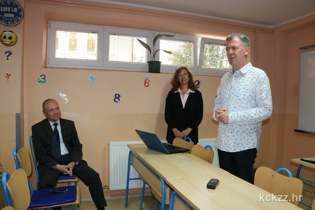 IMG_6780m_centar_stranih_jezika_nika_akreditacija_americka_srednje_skole_Missouri