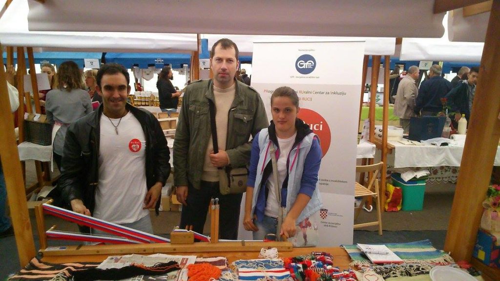 13221249_999728460076347_3611784926777923265_o_Centar_Pri_ruci_stara_skola_djurdjic_inkluzija