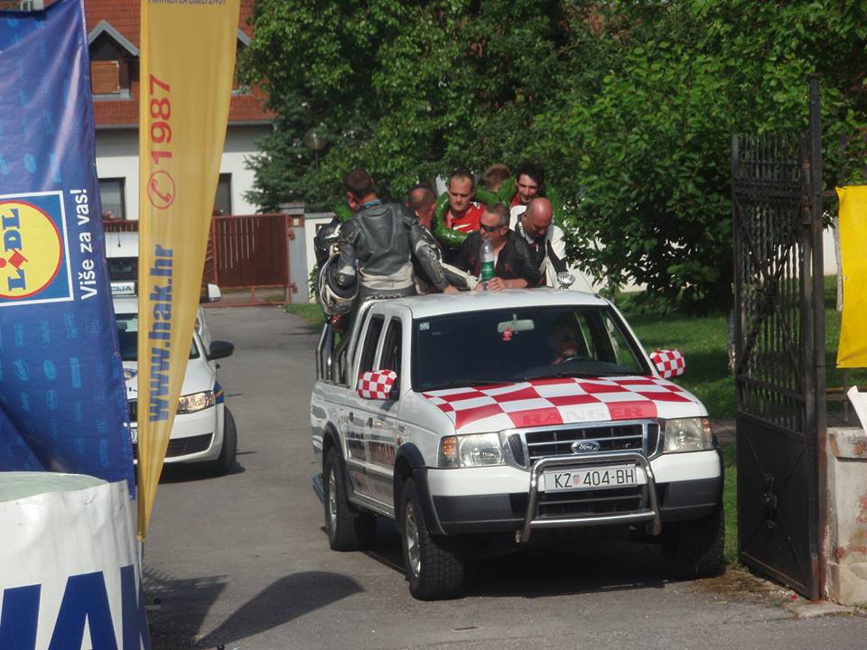 13516351_812299735536834_1837325653349533752_n_velika_nagrada_krizevaca_2016_motociklizam_foto_maurizio_novosel_RKZ