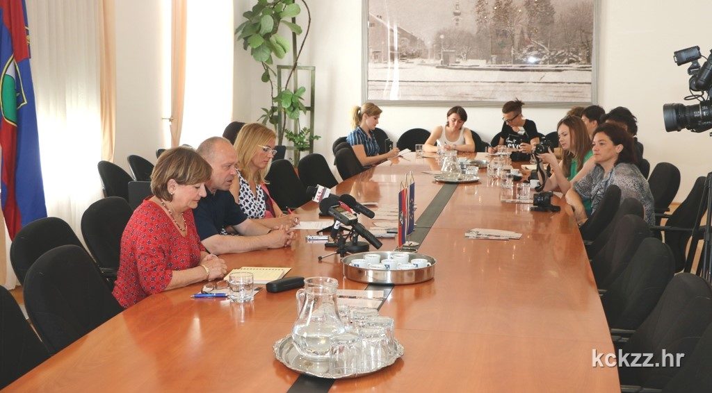 IMG_9053m Međunarodni festival folklora Iz bakine škrinje