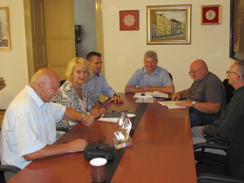 branitelji_sastanak_gradonacelnik_godisnjica_vojarna_2016