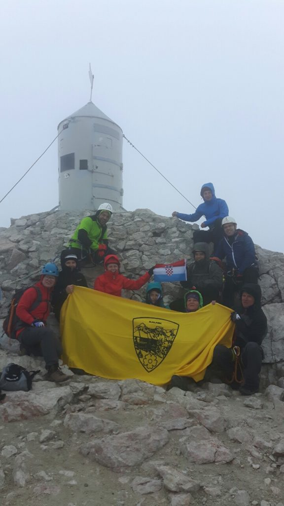 image-0-02-01-feae90a66575b4c52acbb1626b1da75ea8ff635e3906791ead0e4dc27cbfffe3-V_desetero_krizevcani_triglav_planinari_2016