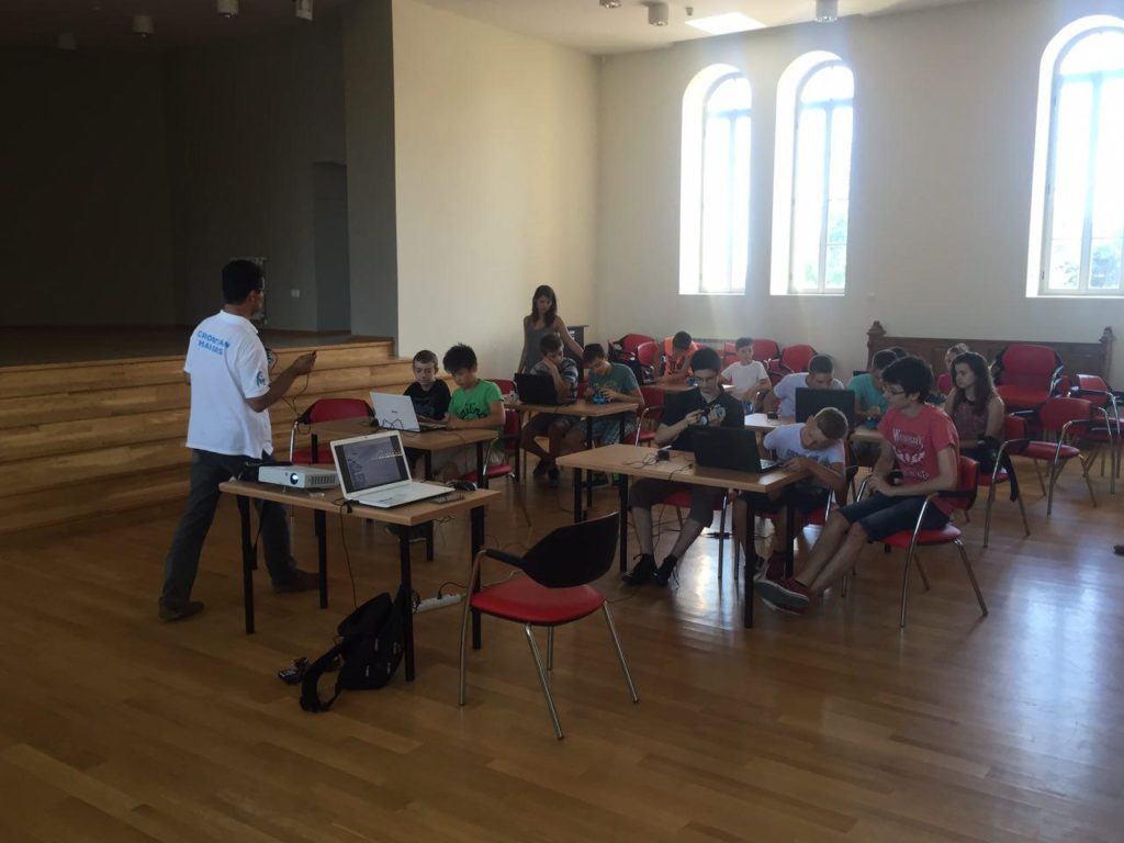 photo_2016-08-09_10-15-21_STEM_auto_Croatian_Makers_robotika_IRIM_by_Mario_Rajn