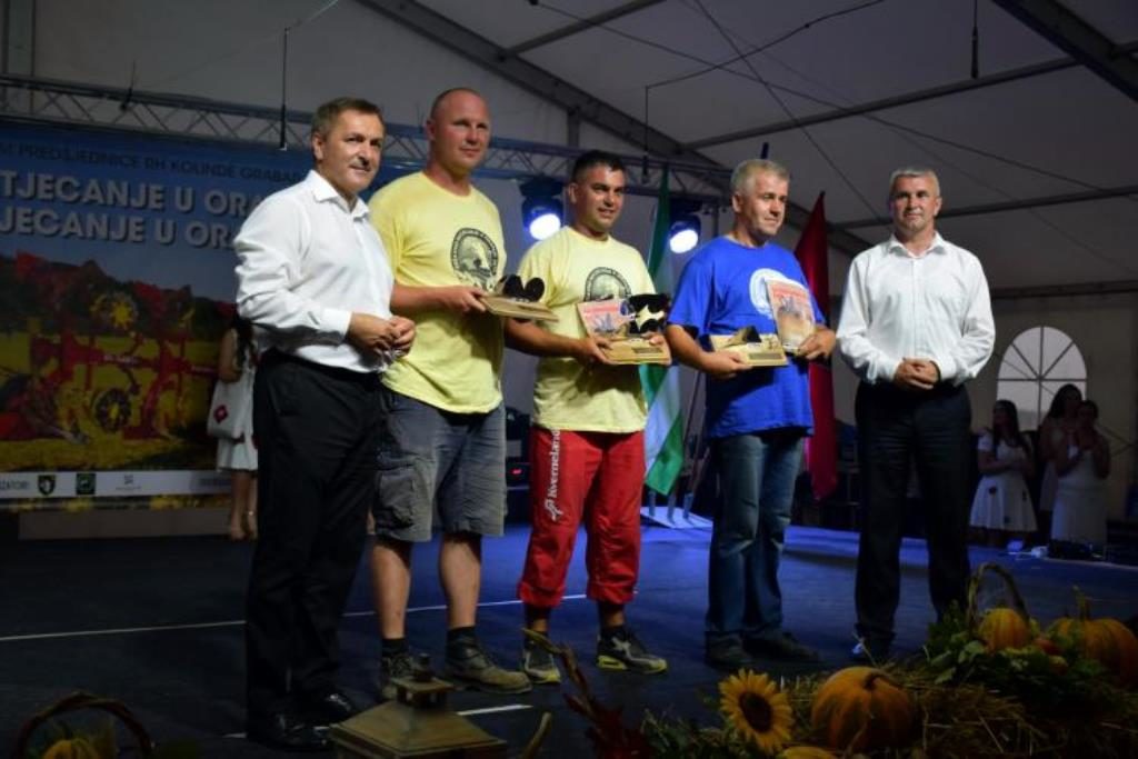 pobjednici-predstavnici-RG-u-Keniji-2017_drzavno_natjecanje_oranje_Sasa_Visak_Zoran_Radicek