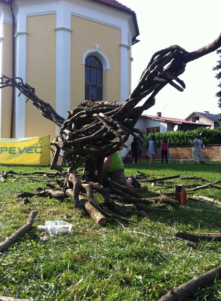 14316933_10209239832145065_935918501143844841_n_festival_granje_2016_freshwood_sculptures