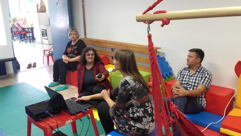 14500402_1117416975004493_5719707977079062291_o_coor_kabinet_senzorna_integracija