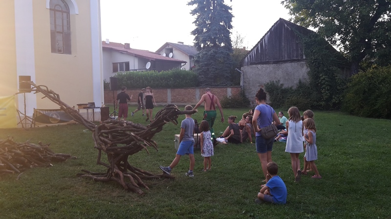 20160911_182455_festival_granje_2016_freshwood_sculptures