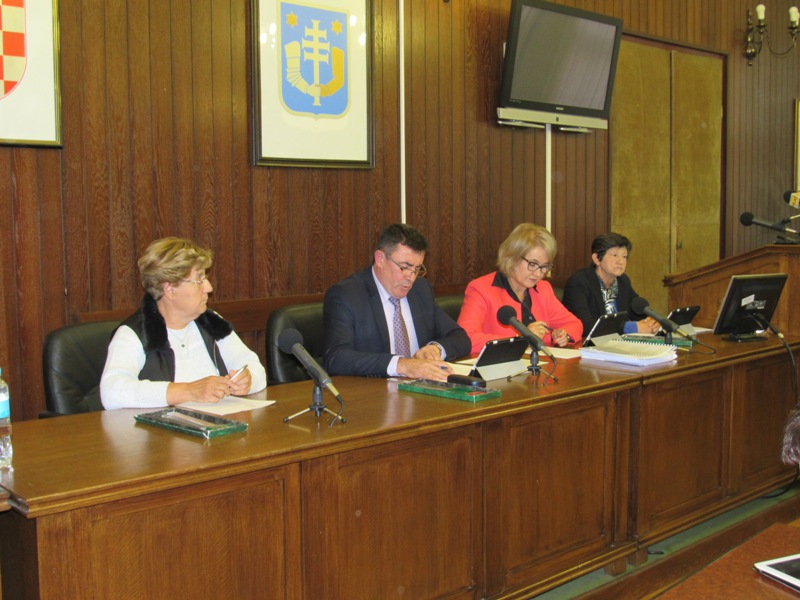 img_3099_gradsko_vijece_uprava_krizevci_sjednica_2016-10