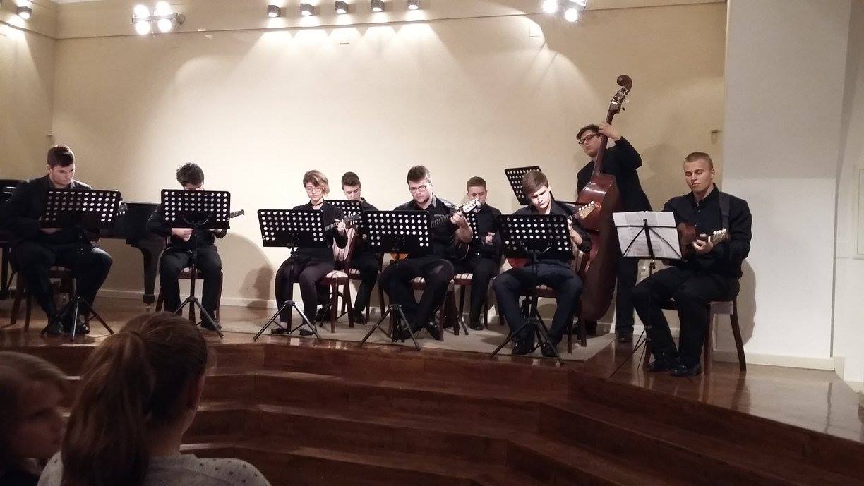 14853015_1421810317836937_3934197101749375579_o_komorni_sastav_tambura_glazbena_skola_alberta_strige