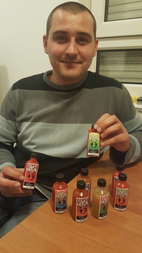 15007616_10209821413724692_451906559_o_grasshoper_hot_sauce_ivan_petranovic_uzgoj_papricice_chilli