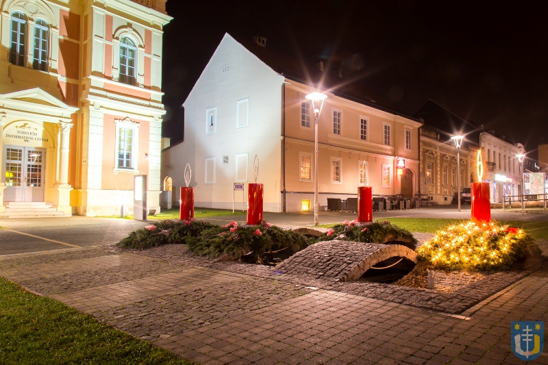 img_4761_adventske_svijece_krizevci_strossmayerov_trg_bozic_2016_by_kzhr