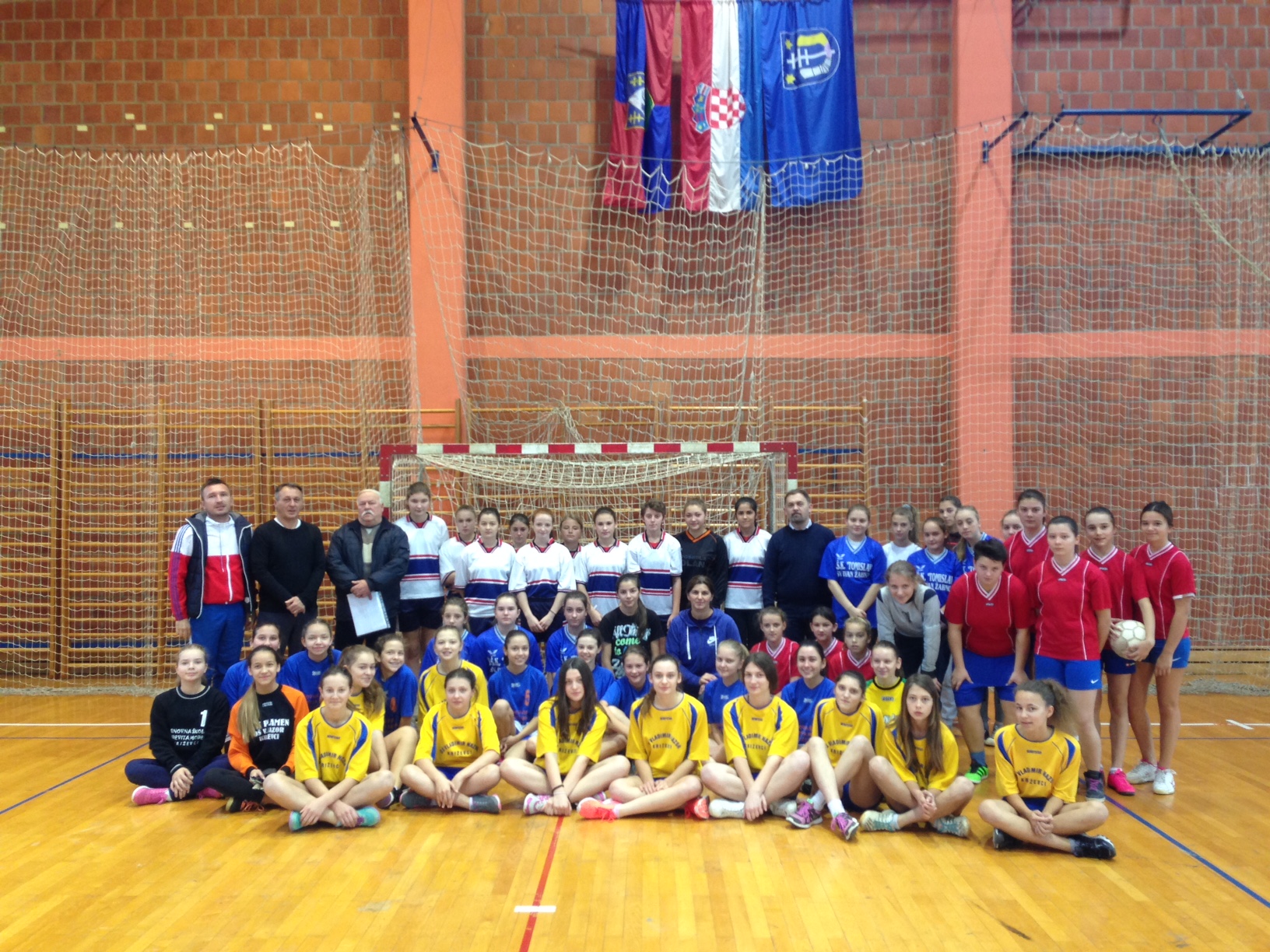 img_7983_futsal_djevojcice_os_sv_petar_orehovec