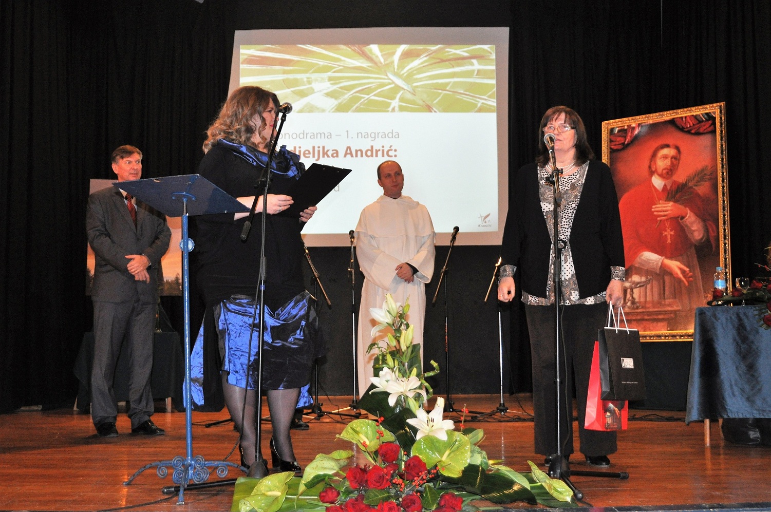 003-nedjeljka-andric-dobiva-nagradu-knjizevni-kranjcic