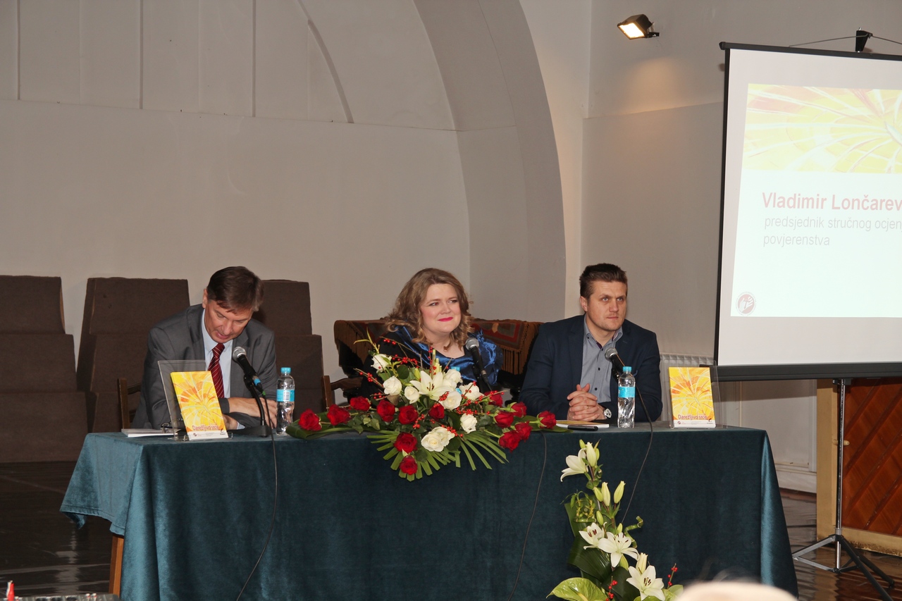 006-okupljanje-autora-knjizevni-kranjcic