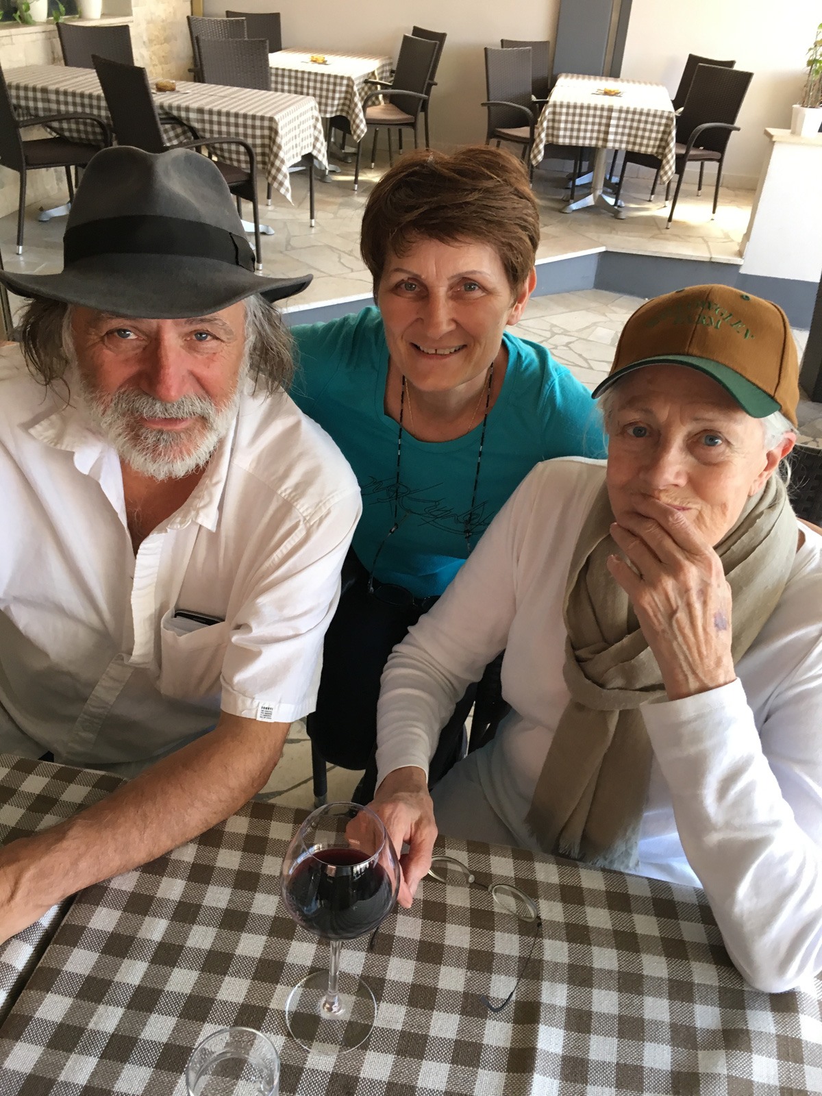 89d8f351b2154ae5e3403b42a47f3e53_vanessa_redgrave_koncert_rade_serbedzija_lisinski