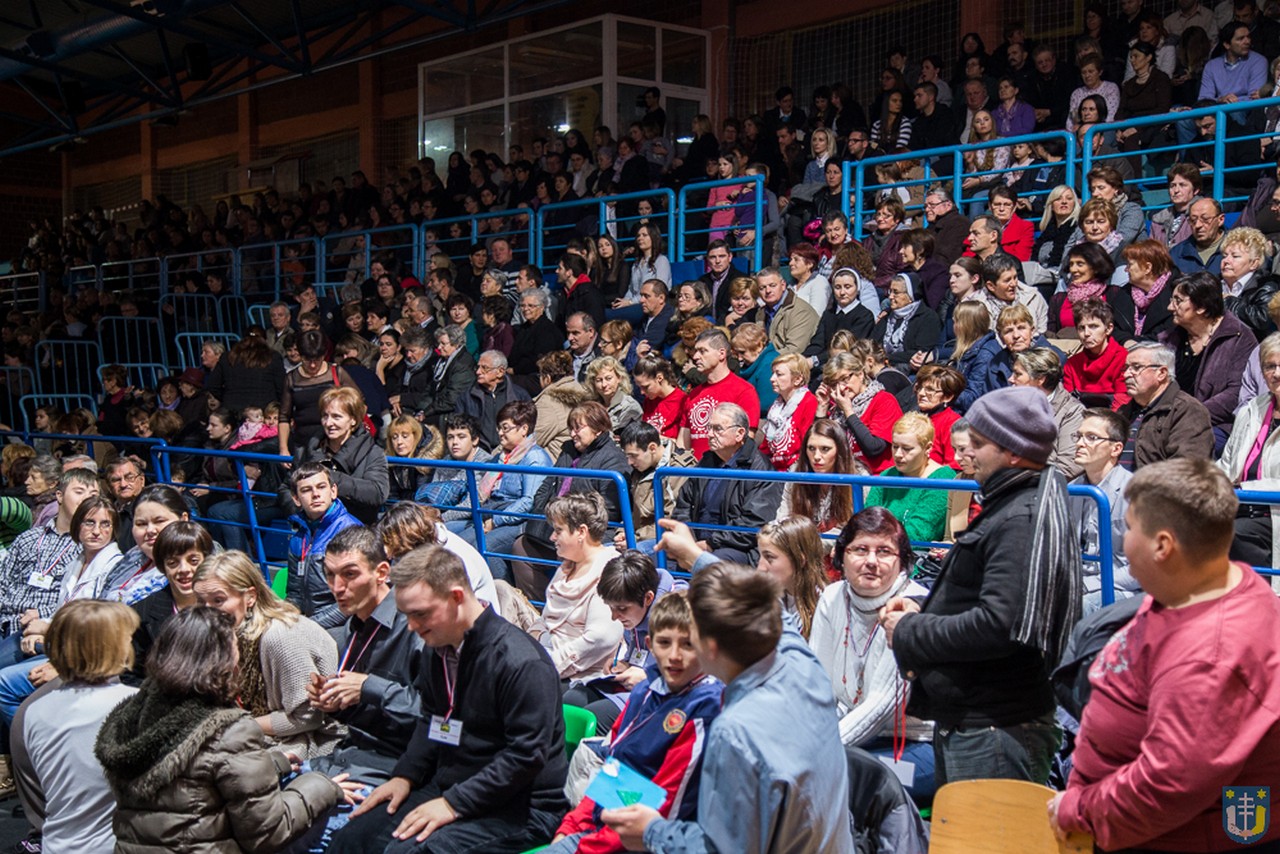 img_4866_udruga_maslacak_koncert_humanitarni_pjevajmo_zajedno_2016