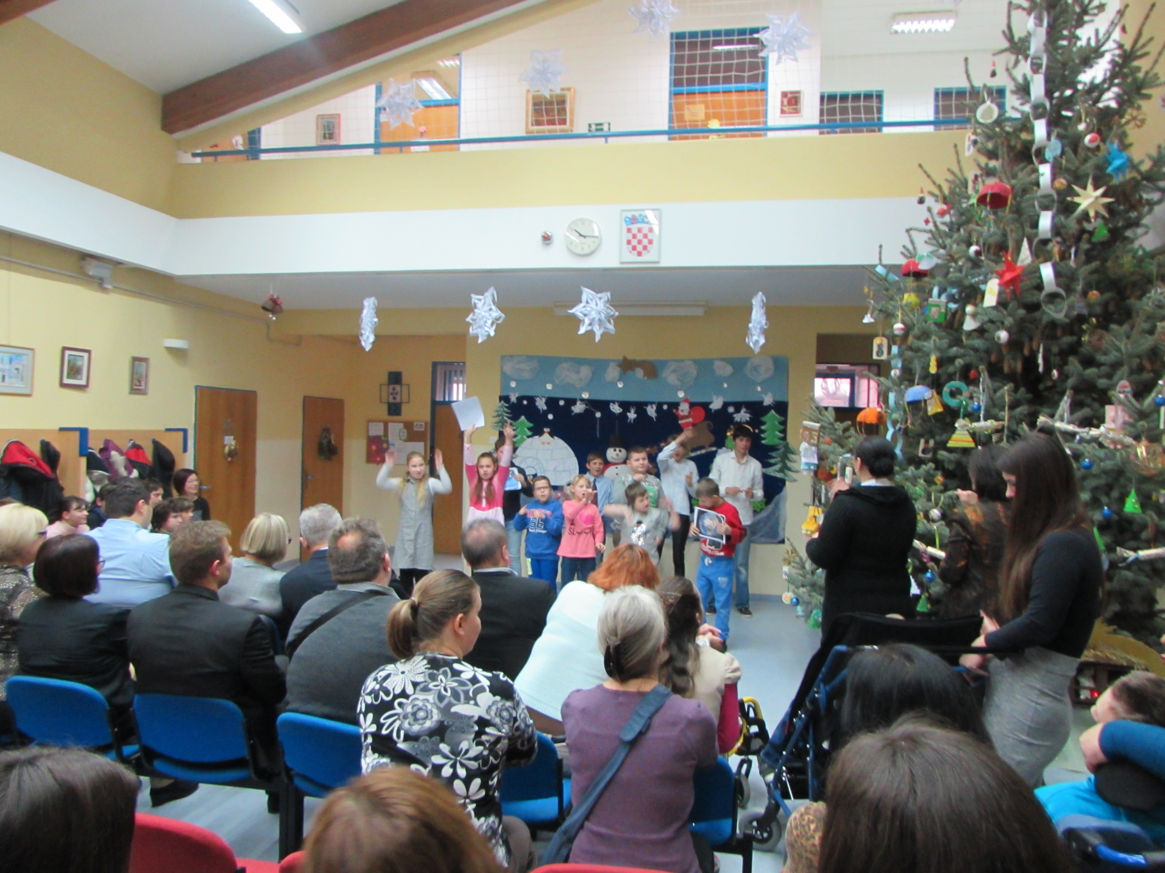 img_6577_udruga_point_zimska_akcija_donacija_oprema_2016_osnovne_skole_coor_mario_rajn