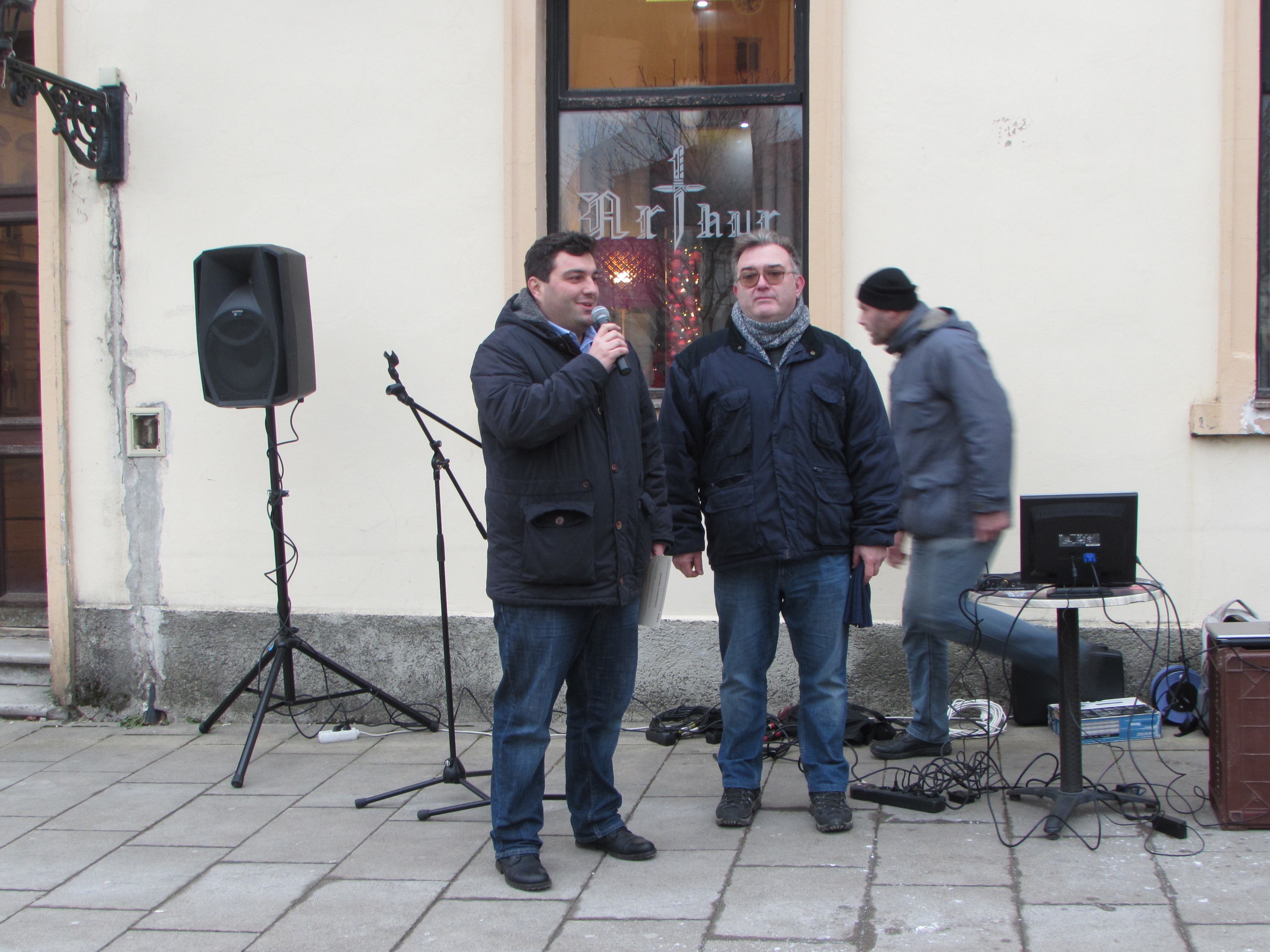 img_6688_udruga_point_zimska_akcija_donacija_oprema_2016_osnovne_skole_ljudevita_modeca_mario_rajn