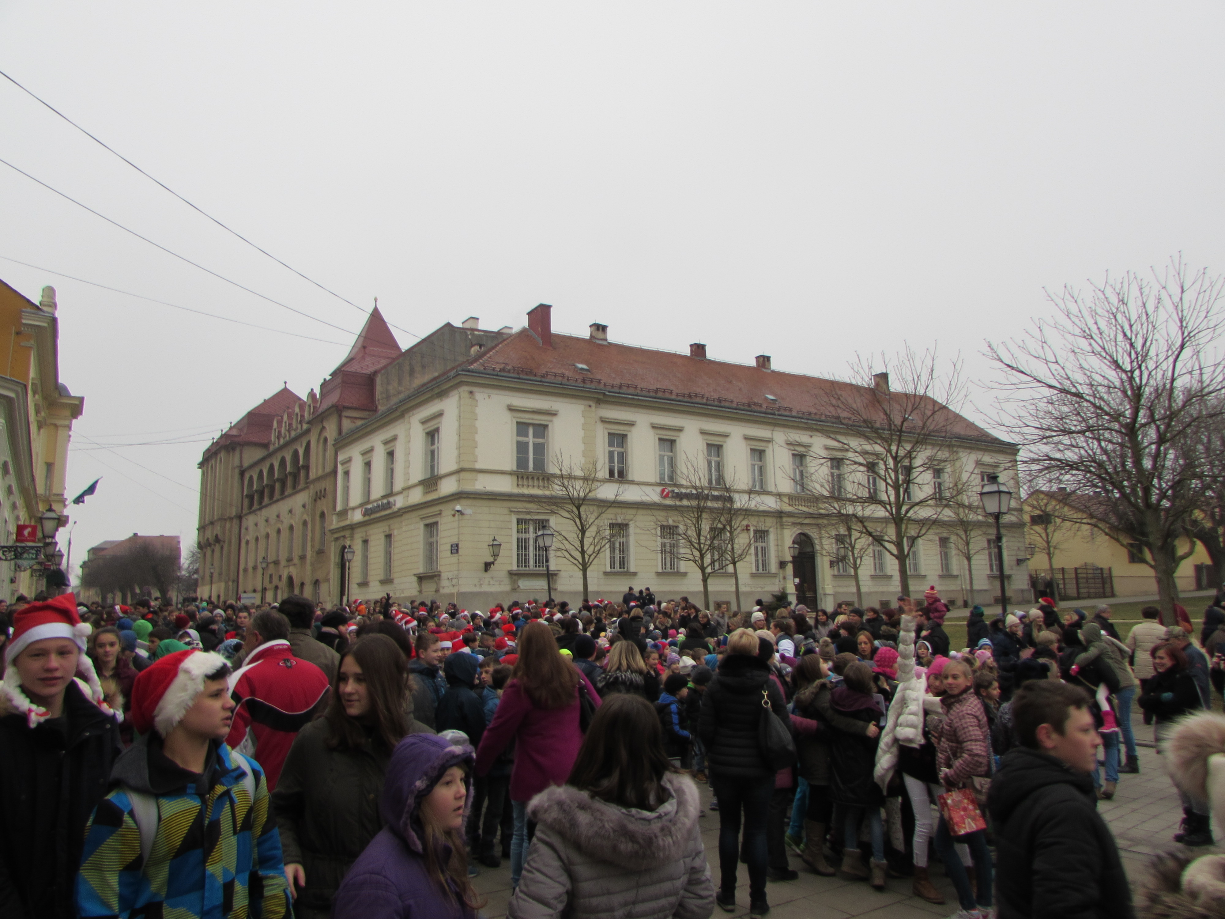 img_6696_udruga_point_zimska_akcija_donacija_oprema_2016_osnovne_skole_ljudevita_modeca_mario_rajn