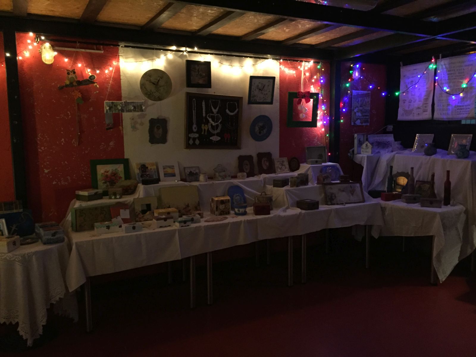 img_9020_bajkovit_bozic_izlozba_klub_kulture_2016