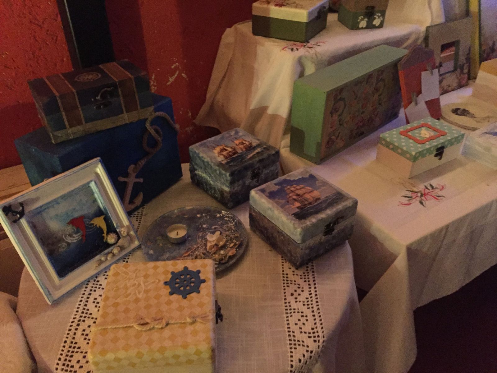 img_9027_bajkovit_bozic_izlozba_klub_kulture_2016