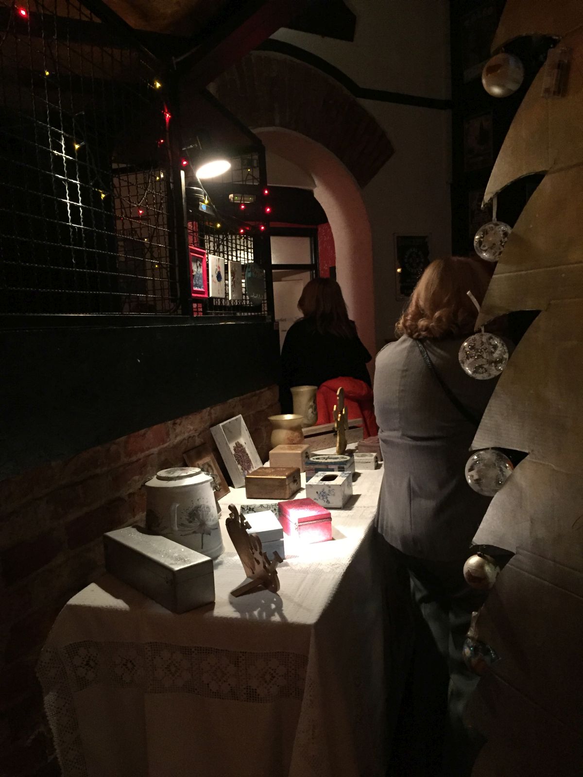 img_9031_bajkovit_bozic_izlozba_klub_kulture_2016