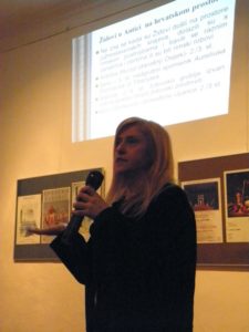 Predavanje dr. sc. Ljiljane Dobrovšak vezano uz izložbu “Židovi u Križevcima” u Noći muzeja 29. siječnja 2016. u Likovnoj galeriji u Križevcima (foto R.Matić)