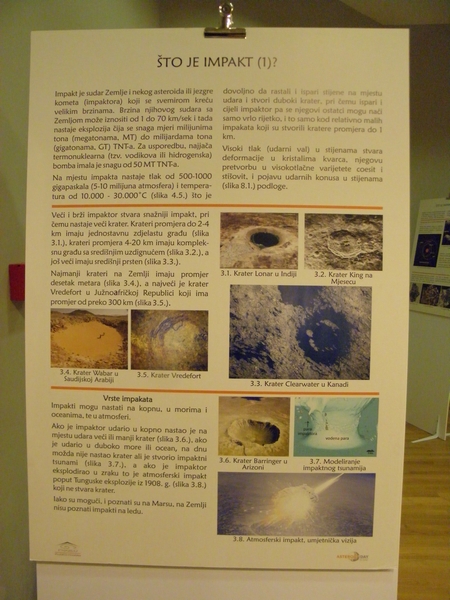 Jedan od panoa na izložbi o sudarima svemirskih tijela sa Zemljom tijekom njene geološke povijesti (foto R.Matić)