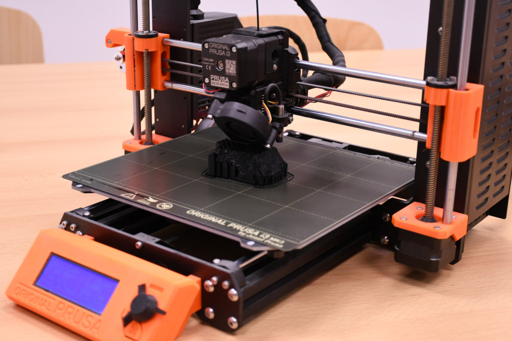 Prusa 3D printer ispisuje meteorit Križevci