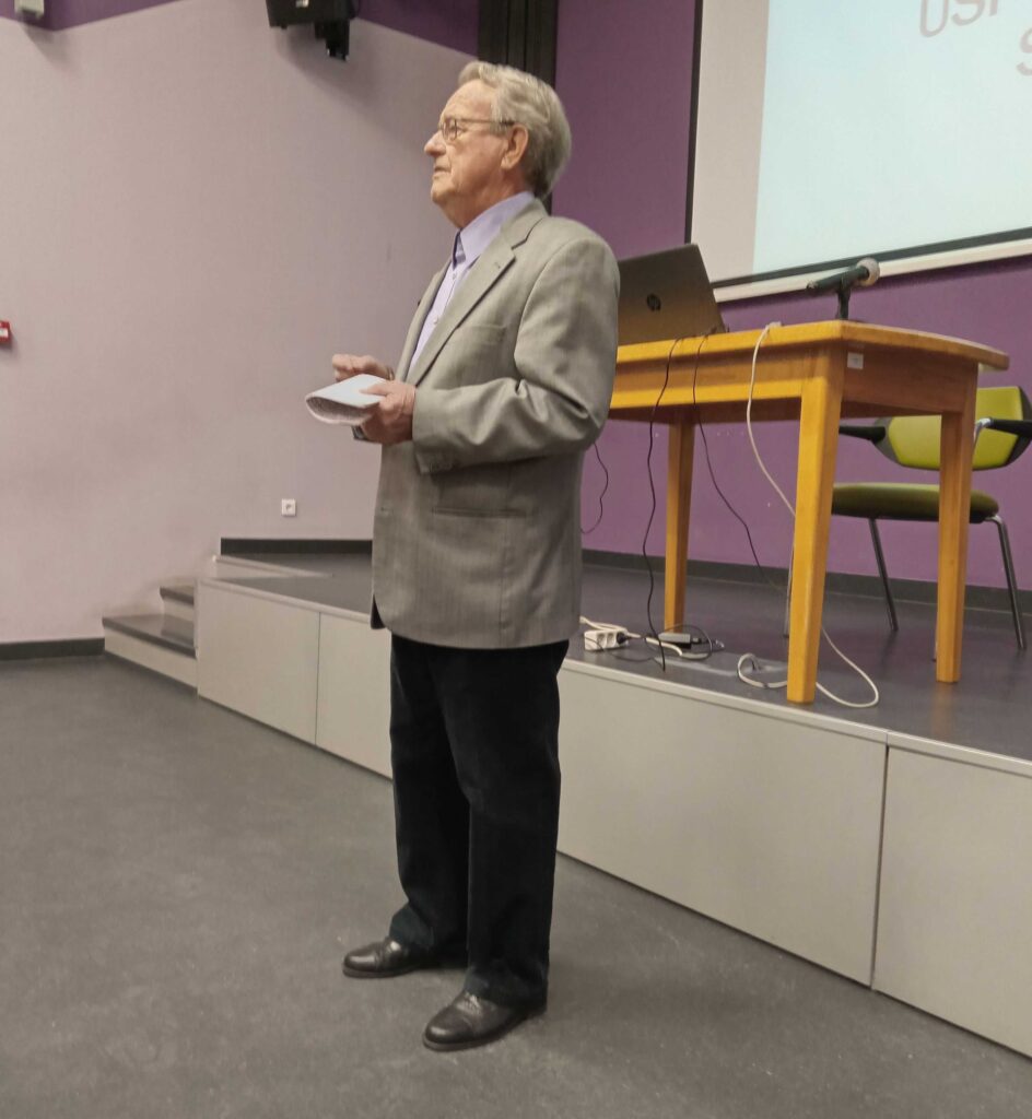 Dr. Ivo Belan na predavanju u Gradskoj knjižnici Franjo Marković u Križevcima 9. veljače (foto R. Matić)