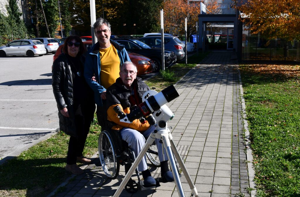 AD Perzeidi upriličilo je promatranje Sunca za štićenike Senior Carea 1. studenoga 2025. (foto iz arhive AD Perzeidi)
